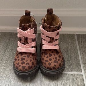 Cat & Jack Amaya Leopard Print Zipper Lace Up Combat Boots Size 5